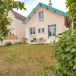 Le Montrachet Villa