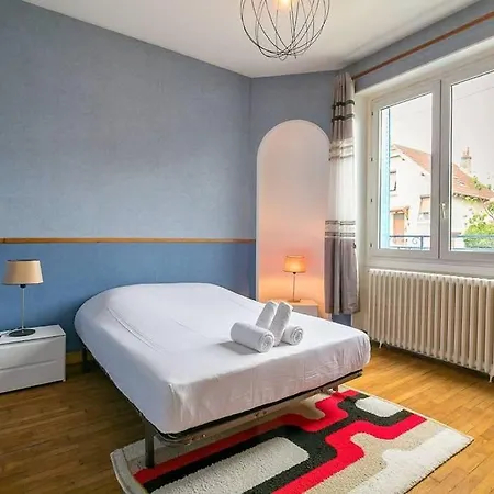 Le Montrachet Villa Dijon